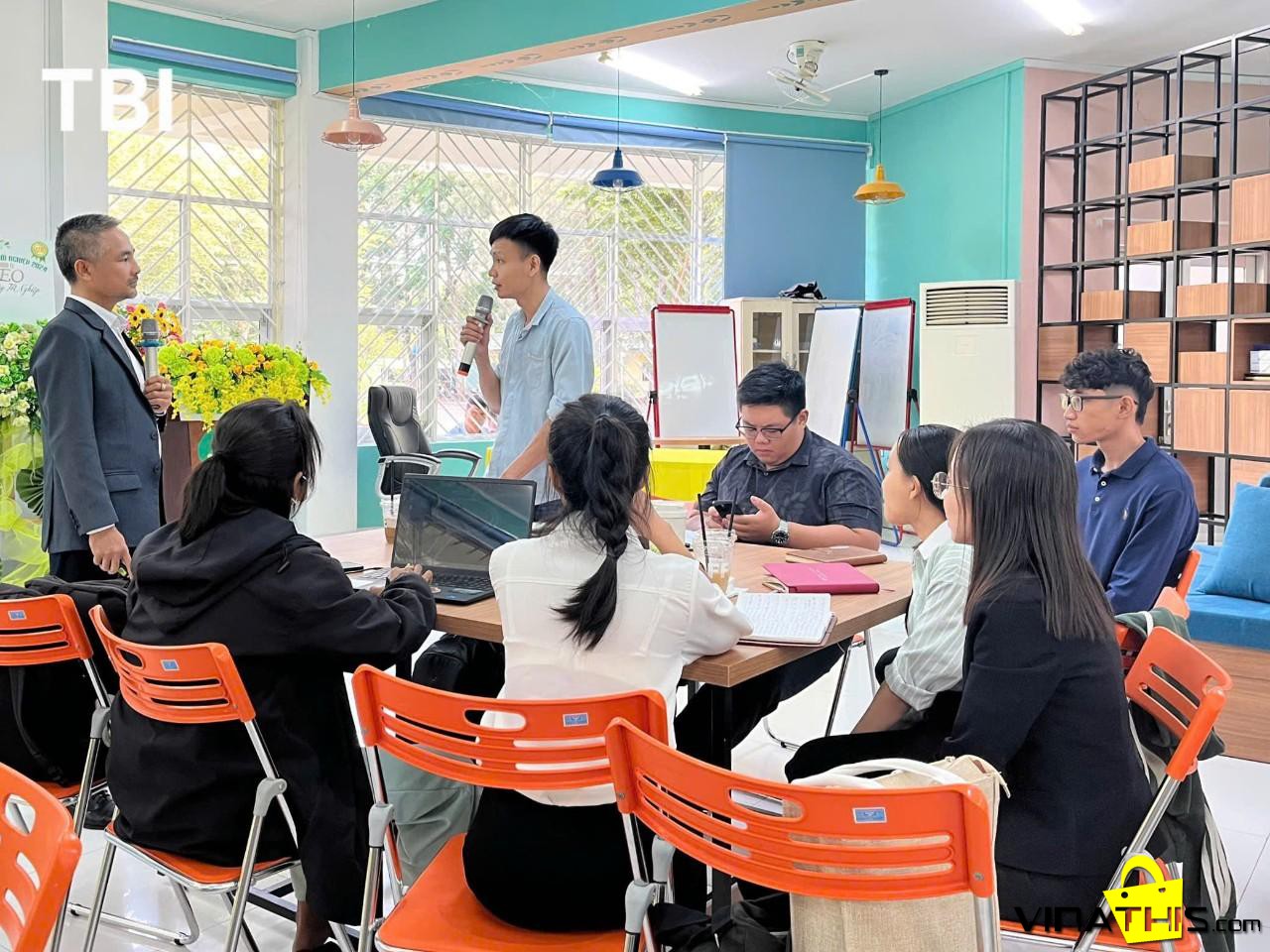 7404876469378069d926