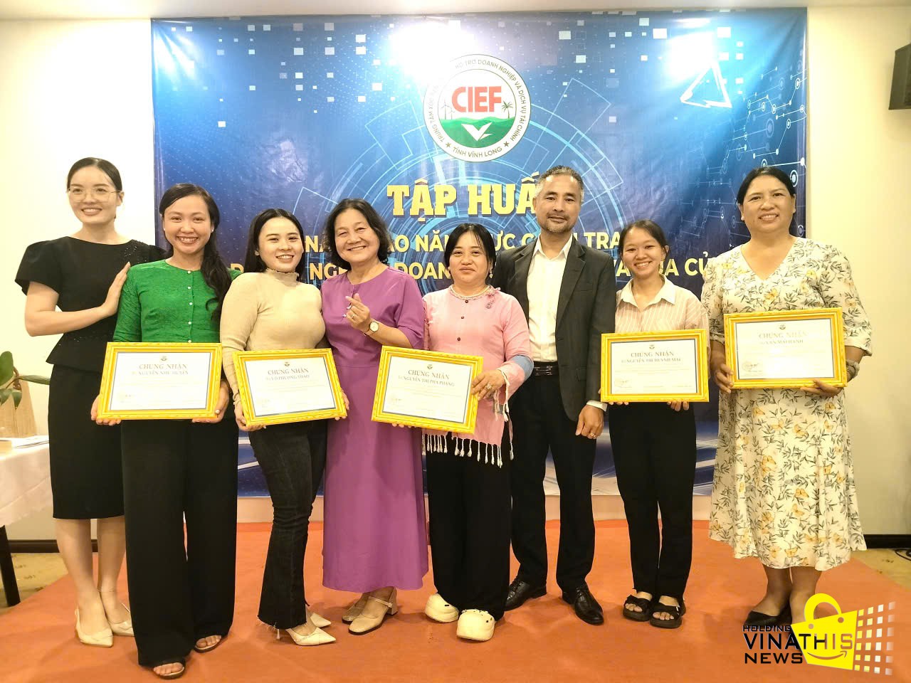 dao tao AI Vinh Long2